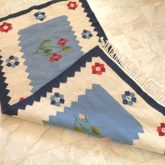 Handmade Wool Rug Flat Weave From Romania Floral Blue, Pink Tulips 26"x50" - Picture 6 of 7